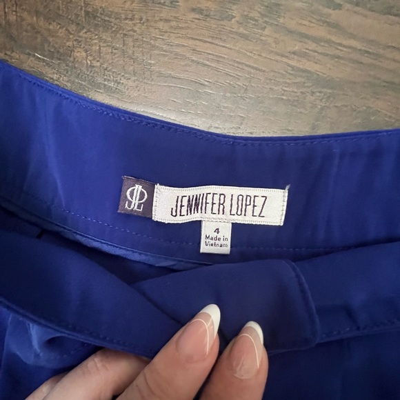 Dressy high waisted shorts - Picture 2 of 2